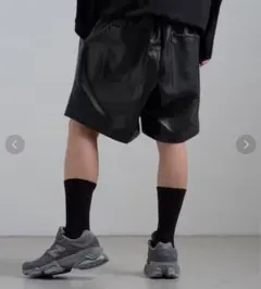 ブラック ショートパンツ