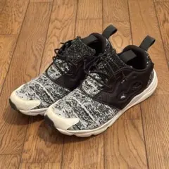 Reebok スニーカー モノトーン