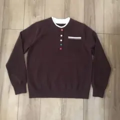 ダークブラウン ボタン付きセーター
