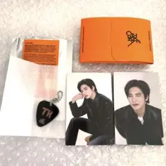 TXT モアコン　ラキドロ　ピック型　キーホルダー　テヒョン　ミニフォト