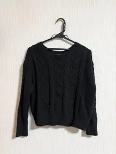 GU ブラック ケーブルニットセーター