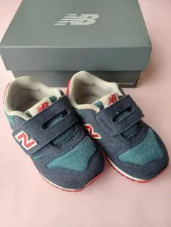 【美品】13cm ニューバランス 373 ネイビー/レッド 美品
