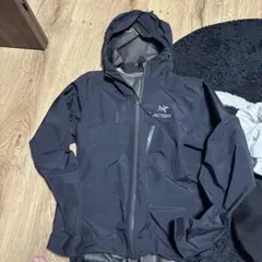 ARC'TERYX マウンテンパーカー ネイビー - メルカリ