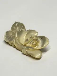 ブローチ 花モチーフ ヴィンテージアクセサリー