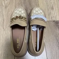 Item thumbnail for item e6e25082-bfe1-4b45-a99b-1a17e34f3323