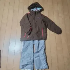 子ども用ウィンタースポーツウェアセット　140センチ