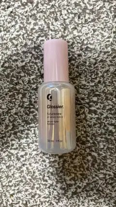 新品未使用】Glossier You Doux 香水 8mL NY購入 - メルカリ