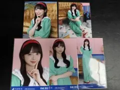 乃木坂46 生写真　井上和　14周年記念　アニバ　座りヨリヒキ、ヨリ 乃木坂46 井上和14th Anniversary 生写真 ヨリヒキ座りヨリ - メルカリ