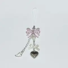 ピンクリボンとハートチャーム