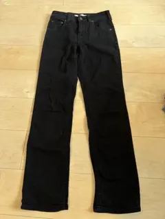 EDWIN ブラックデニム ストレートパンツ
