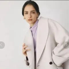 ミラオーウェン　ホワイトコート　川口春奈