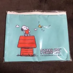 【非売品】PEANUTS ファスナー　ポーチ　スヌーピー