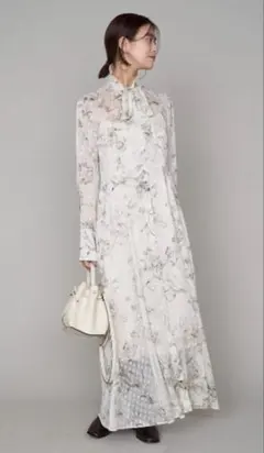 FRAY I.D 花柄　プリントボウタイワンピース