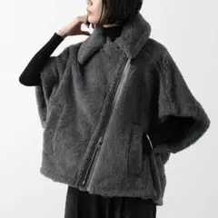 2025年最新】maxmara テディベア ケープ グレーの人気アイテム - メルカリ