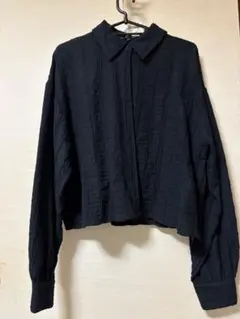 リブ編み黒長袖シャツ