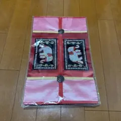 未使用　象の刺繍　ティッシュボックスカバー　タイ土産　赤系　アジアンテイスト