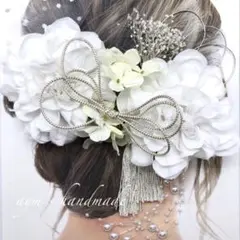 純白の花嫁　ウェディング　結婚式　白無垢　振袖　ホワイト　シルバー　和装　髪飾り