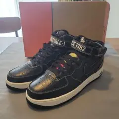 Nike Air Force 1 Mid 07 LV8