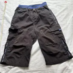 黒いカーゴハーフパンツ 150