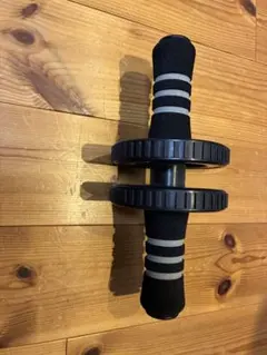 腹筋ローラー トレーニング器具のサムネイル