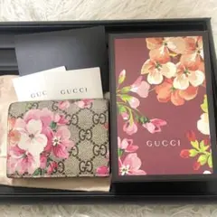 美品✨グッチ　GUCCI　花柄　2つ折財布　GG 名刺入れ　パスケース