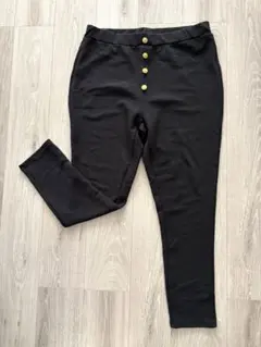 ボタン付き レディースパンツ ブラック