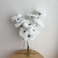 【造花】クラッチブーケ　 ウェディング　前撮り　入籍フォト　ブートニア付