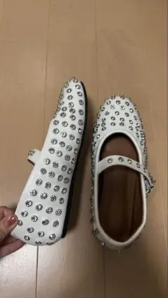 TONY BIANCOビジュー付きフラットシューズ | Mercari