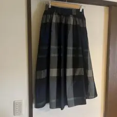 ブルーベルベット　ネイビー系チェック柄フレアスカート