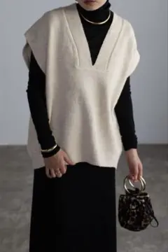 新品ボンジュールサガンbonjour saganディープVネックニットベストジレ