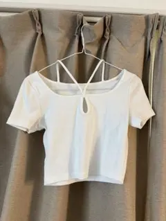 オフショルダー クロップドTシャツ ホワイト