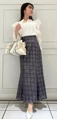 スナイデル　レースアップテクスチャースカート