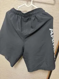 UNDER ARMOUR ブラック ショートパンツ MD