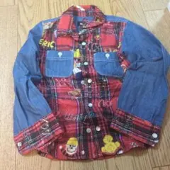 チェックシャツ