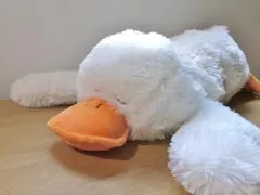 ま*）様 ニトリ アヒル 抱き枕 頭蓋骨陥没してるかわいい子 - メルカリ
