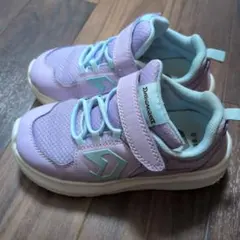 デジカライズ　スニーカー 18センチ