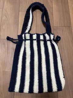 Item thumbnail for item 07dc31ed-92c3-48d6-91f4-7337740cbed8