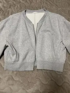 GU グレー ジップアップ スウェット　薄いグレー色　新品