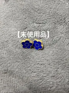 マリークワント マットエポデイジーピアス ブルー