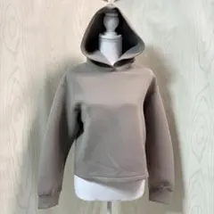 ユニクロ Sサイズ グレージュ ウルトラストレッチドライスウェットプルパーカ