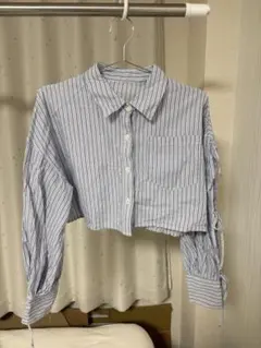 【INGNI】ストライプ柄 ショート丈 長袖シャツ 青のサムネイル