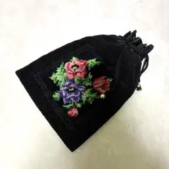 刺繍 巾着ポーチ 赤 吉田ユニ KIM YEONG JUN - メルカリ