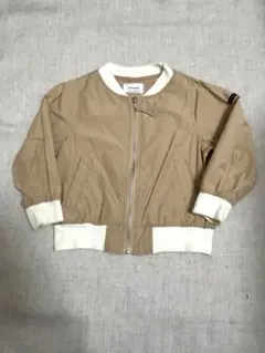 ベージュ ジップアップジャケット　100サイズ