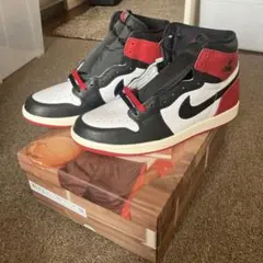 Nike Air Jordan 1 ブラック/レッド/ホワイト 11 つま黒