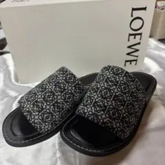 LOEWE モノグラムサンダルのサムネイル