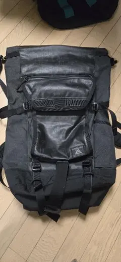 ブラックロールトップリュックのサムネイル