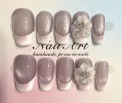 薄いパープル ホワイト　立体花　フレンチネイルチップサイズS