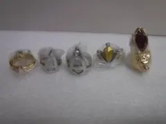 ウルトラマン シリーズ ダイキャストスイング リングキーホルダー 全5 