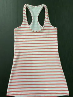 ルルレモン　タンクトップ