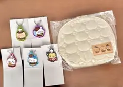 ちいかわ　ココス　ポーチ　ラバーキーホルダー